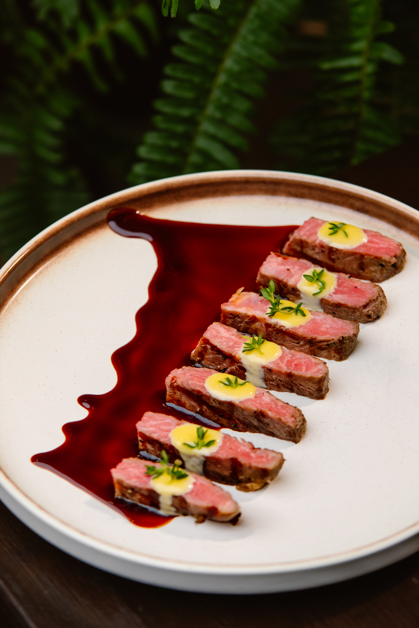 Striploin Beef Tataki thái lát tâm hồng